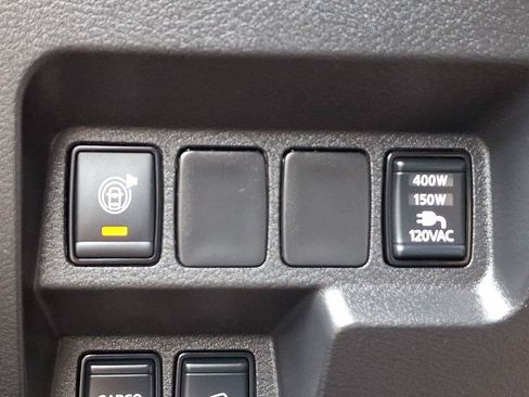 Used 2025 Nissan Frontier SV w/ SV Convenience Package AWD/4WD image 26