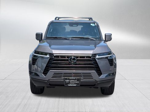 Used 2024 Lexus GX 550 w/ Cold Area Package AWD/4WD image 2