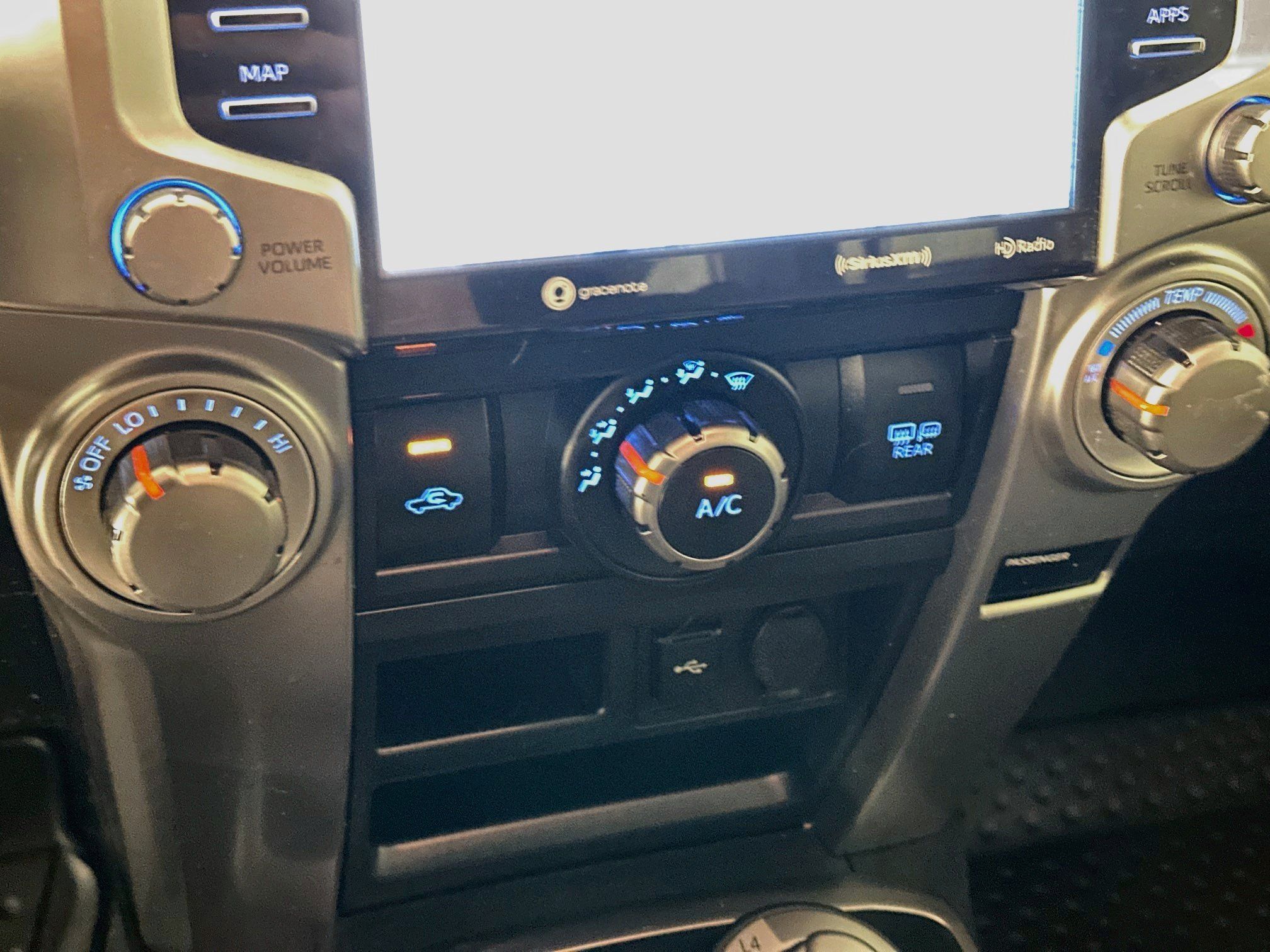 Used 2022 Toyota 4Runner SR5 Premium w/ Moonroof Package AWD/4WD image 24
