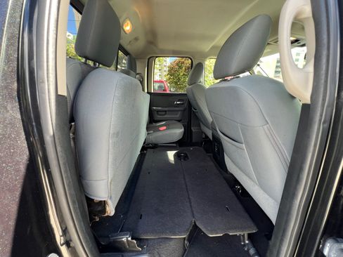 Used 2017 RAM 1500 Big Horn RWD image 18