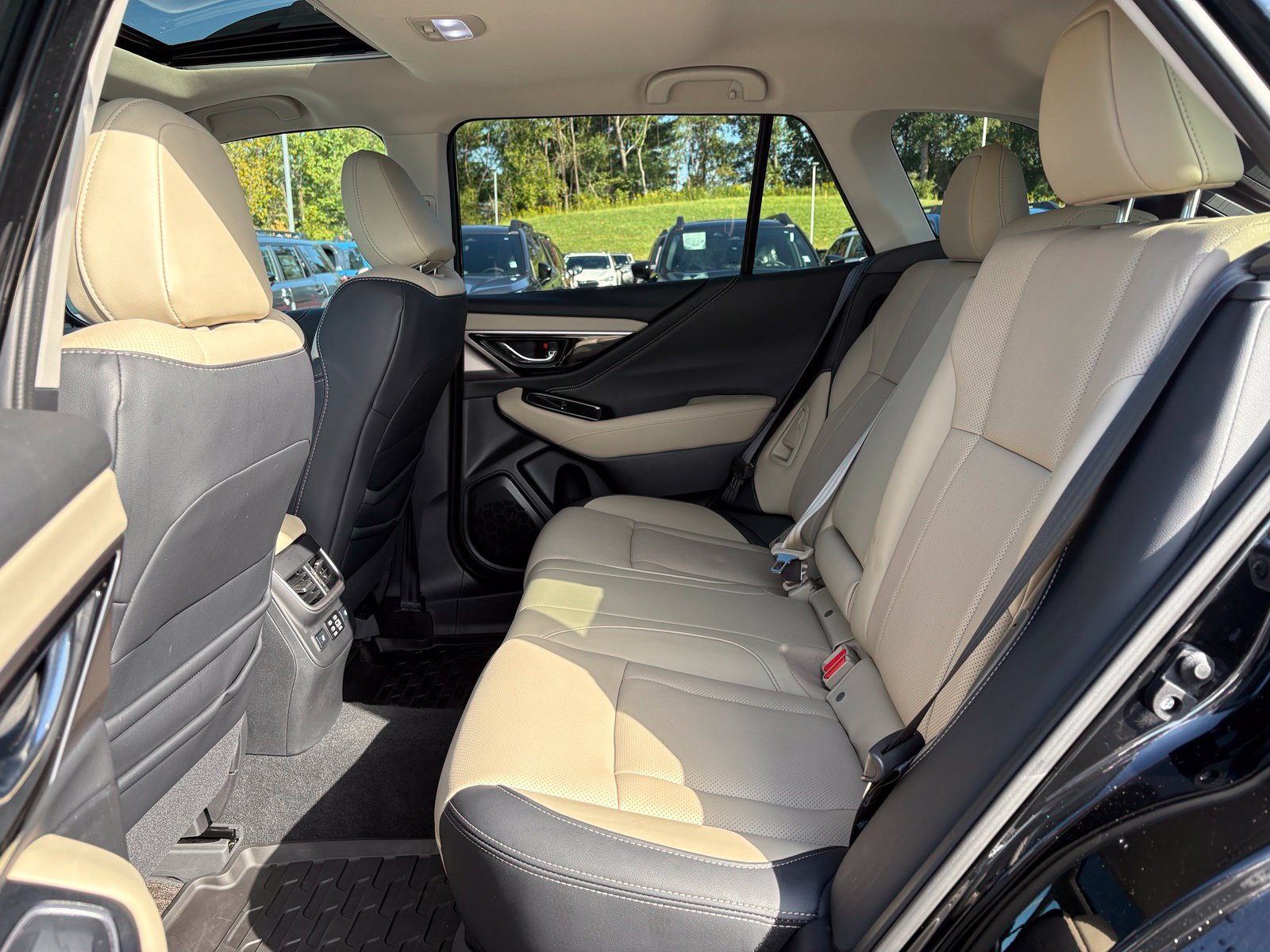Certified 2024 Subaru Outback Limited AWD/4WD image 33
