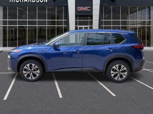 Used 2023 Nissan Rogue SV AWD/4WD image 3