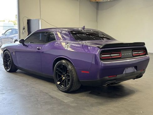 Used 2018 Dodge Challenger R/T Scat Pack w/ Leather Interior Group image 2