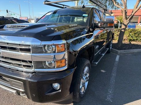 Used 2018 Chevrolet Silverado 2500 High Country w/ Duramax Plus Package image 21