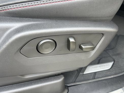 Certified 2025 Chevrolet Tahoe RST image 49