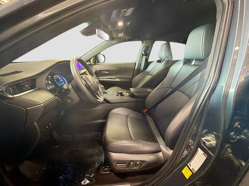 Used 2024 Toyota Venza XLE AWD/4WD image 13
