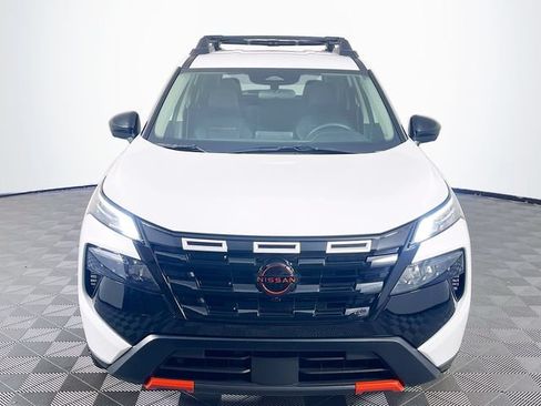 Used 2025 Nissan Rogue SV AWD/4WD image 3