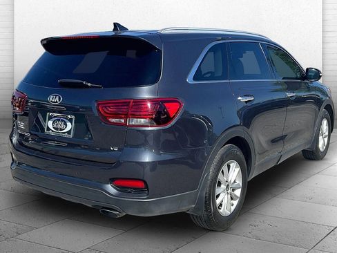 Used 2019 Kia Sorento LX w/ LX V6 Convenience Package image 5