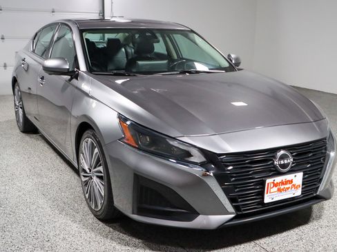 Used 2023 Nissan Altima 2.5 SL image 5