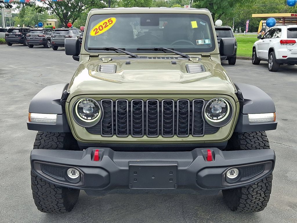 Certified 2025 Jeep Wrangler Unlimited Rubicon AWD/4WD image 2
