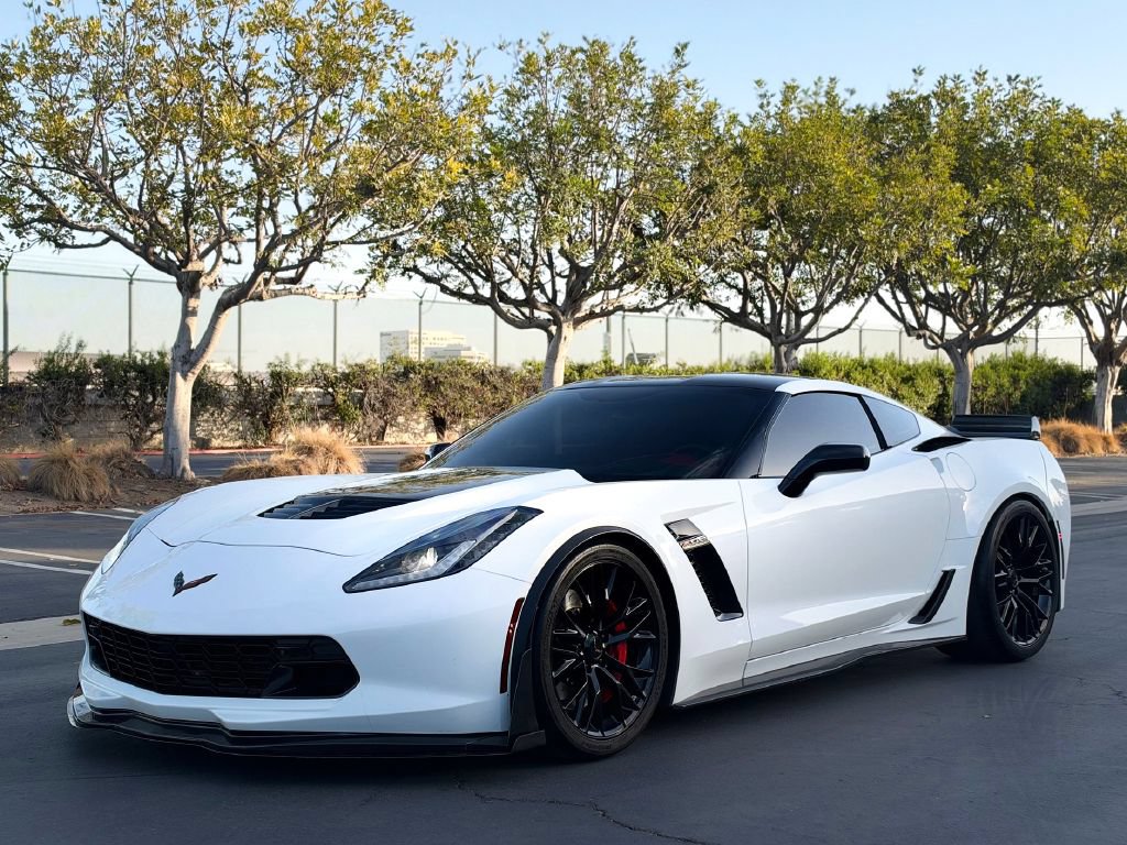 Used 2017 Chevrolet Corvette Z06 RWD image 4