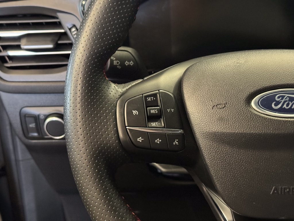 Used 2024 Ford Escape ST-Line AWD/4WD image 11