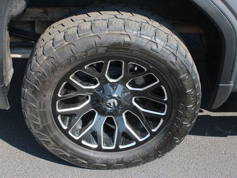 Used 2019 GMC Sierra 1500 SLT AWD/4WD image 29