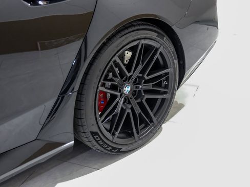 Used 2025 BMW M5 w/ Carbon Package image 62