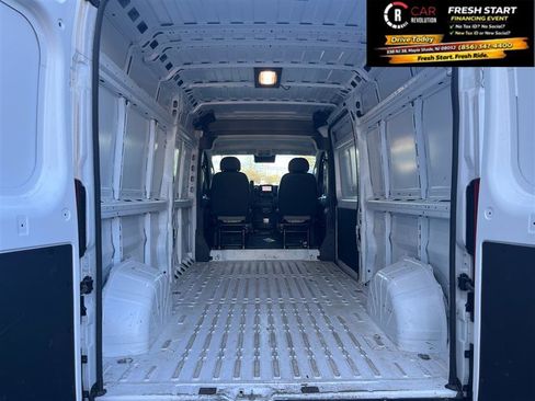 Used 2025 RAM ProMaster 2500 w/ Convenience Group image 8