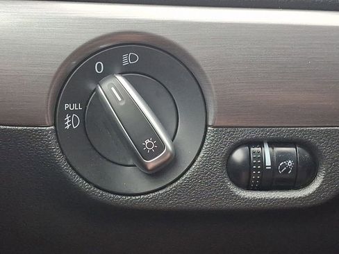 Used 2017 Volkswagen Jetta Sport FWD image 22