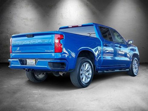Used 2024 Chevrolet Silverado 1500 Custom image 3