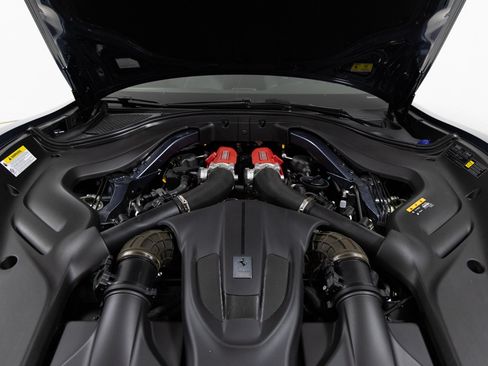Certified 2022 Ferrari Roma RWD image 50