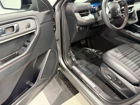 New 2026 Ford Explorer ST-Line w/ ST-Line Street Pack image 33