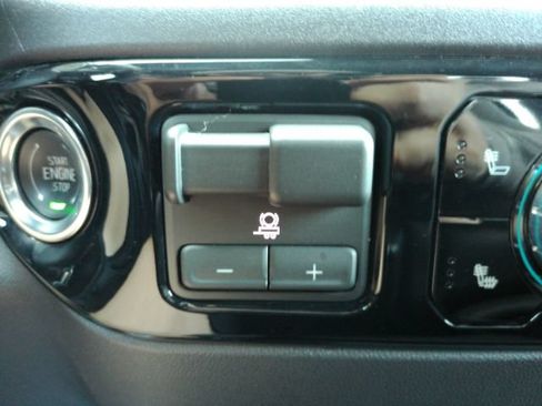 Used 2026 GMC Sierra 1500 SLT RWD image 44