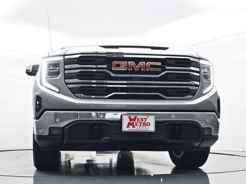 Used 2024 GMC Sierra 1500 SLT w/ SLT Premium Plus Package AWD/4WD image 30
