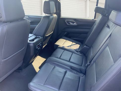 Used 2023 Chevrolet Suburban LT image 10