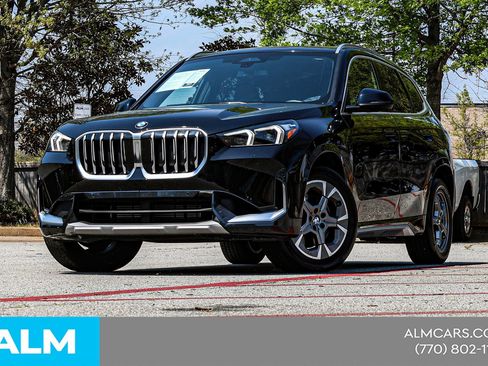 Used 2025 BMW X1 xDrive28i AWD/4WD image 3