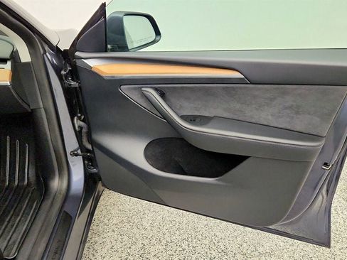 Used 2023 Tesla Model Y Performance AWD/4WD image 30