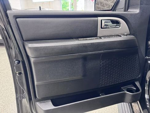 Used 2017 Ford Expedition Limited w/ Equipment Group 301A AWD/4WD image 20