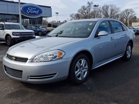 Used 2010 Chevrolet Impala LS image 3