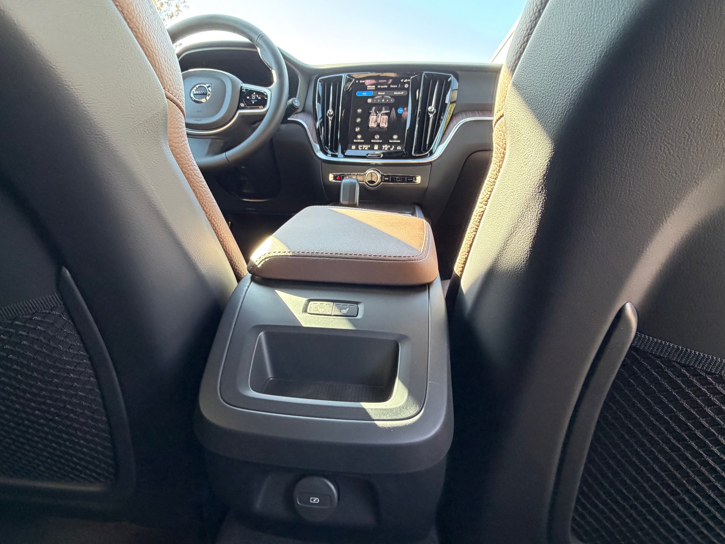 New 2026 Volvo V60 B5 Cross Country Plus w/ Protection Package Premier AWD/4WD image 11