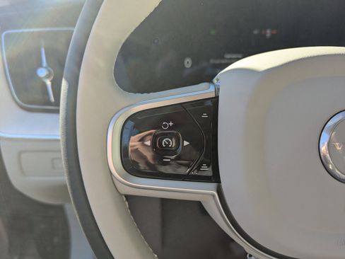 New 2026 Volvo XC60 B5 Ultra w/ Protection Package Premier image 11