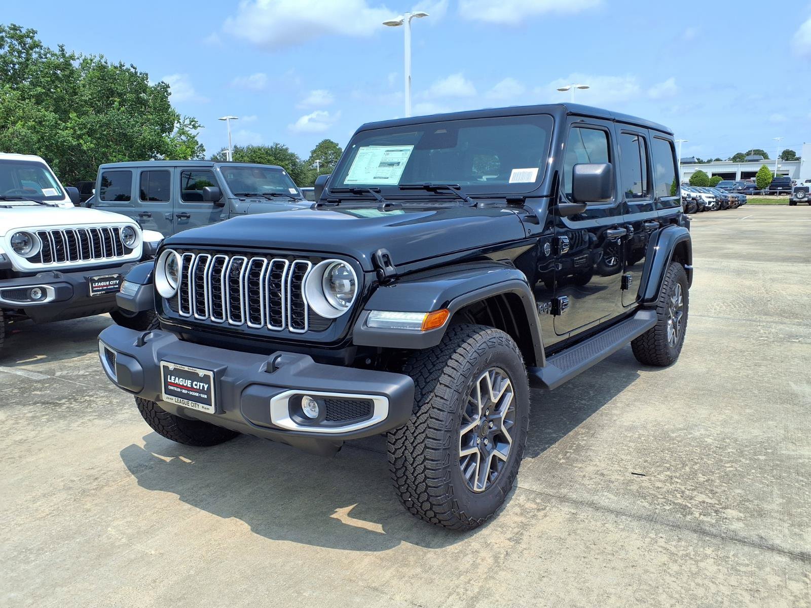 New 2026 Jeep Wrangler Unlimited Sahara AWD/4WD image 3