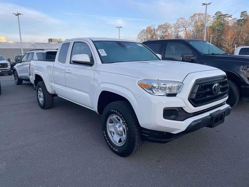 Used 2021 Toyota Tacoma SR image 1