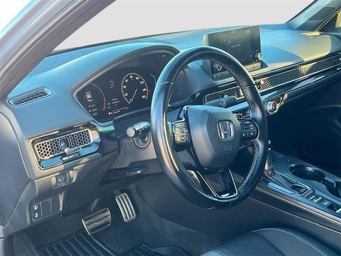 Used 2023 Honda Civic Sport image 9