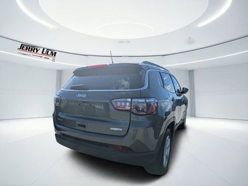 Used 2021 Jeep Compass Latitude w/ Convenience Group image 3