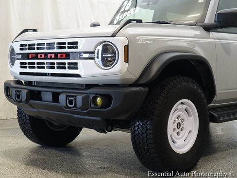 Used 2026 Ford Bronco Heritage Edition AWD/4WD image 3