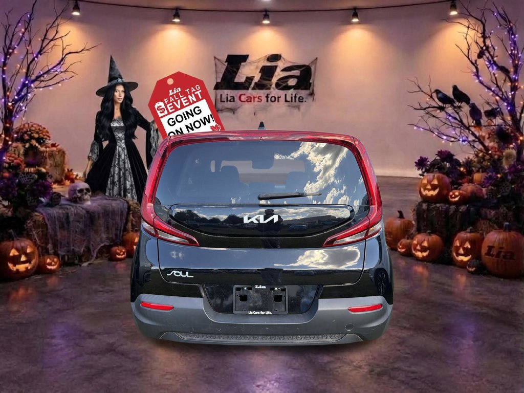 Used 2022 Kia Soul LX w/ Technology Package FWD image 7