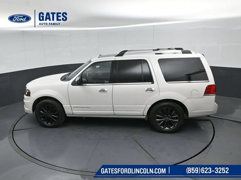 Used 2016 Lincoln Navigator Select AWD/4WD image 55