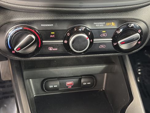 Certified 2021 Kia Soul LX FWD image 22