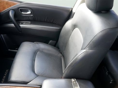 Used 2023 Nissan Armada SL w/ Captain's Chairs Package image 26