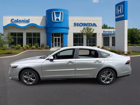 Used 2023 Honda Accord EX-L image 3
