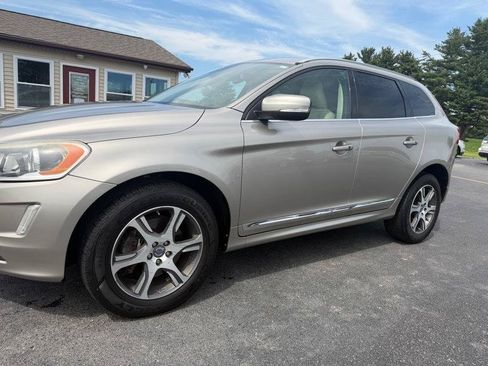 Used 2015 Volvo XC60 T6 Premier Plus AWD/4WD image 35