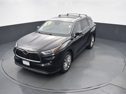 Used 2023 Toyota Highlander Platinum FWD image 46