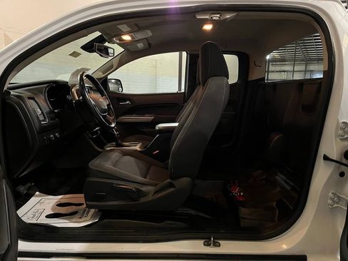 Used 2022 Chevrolet Colorado LT w/ Fleet Safety Package image 35