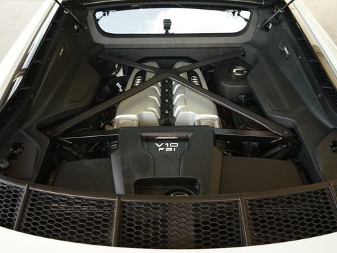 Used 2022 Audi R8 V10 performance RWD image 27