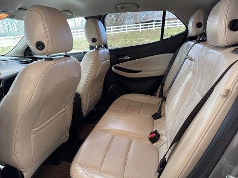 Used 2024 Buick Encore GX Avenir w/ Avenir Convenience Package image 10