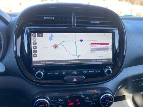 Used 2022 Kia Soul S FWD image 18