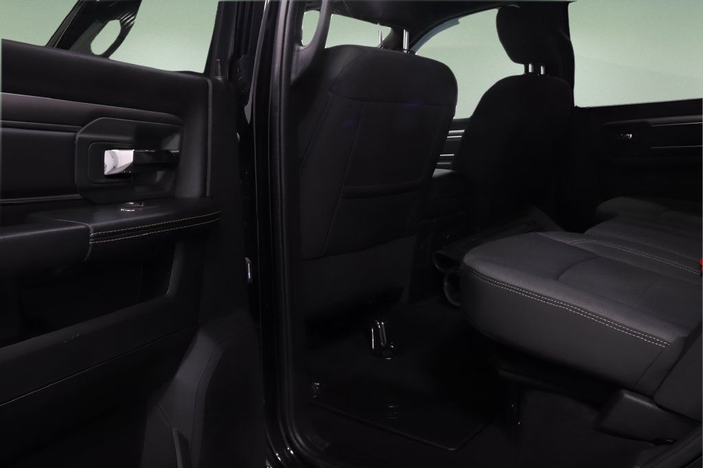 Used 2024 RAM 1500 Warlock AWD/4WD image 13