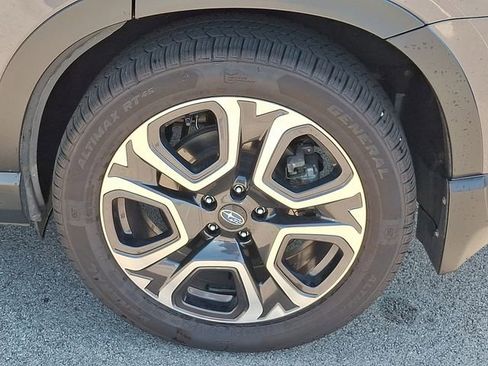 Used 2023 Subaru Ascent Limited w/ Technology Package AWD/4WD image 30